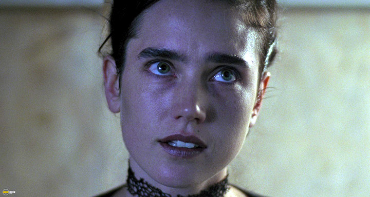 A still #65 from Requiem for a Dream (2000)