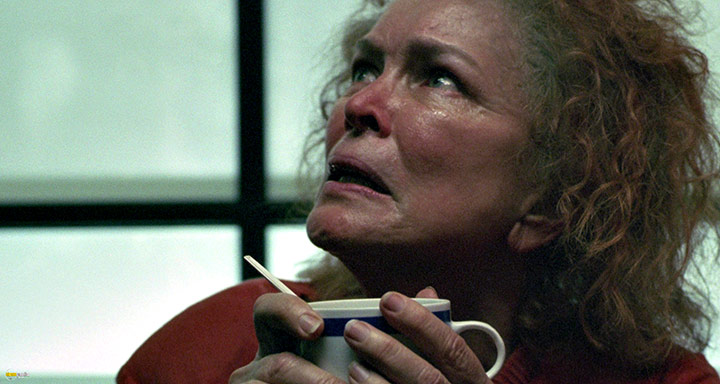 A still #52 from Requiem for a Dream (2000)