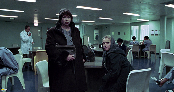 A still #37 from Requiem for a Dream (2000)