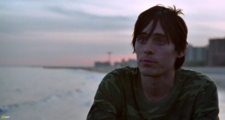 A still #30 from Requiem for a Dream (2000)