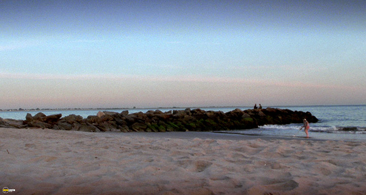 A still #29 from Requiem for a Dream (2000)
