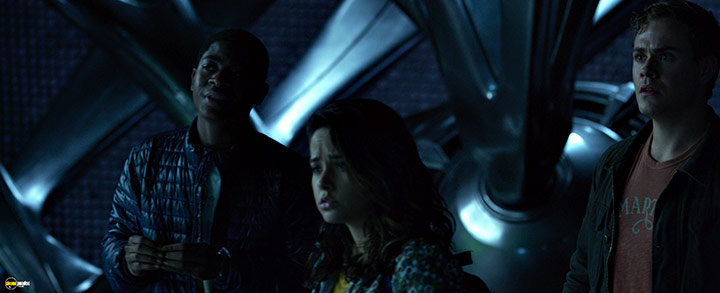 A still #74 from Power Rangers (2017)