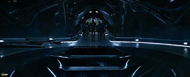 A still #49 from Power Rangers (2017)