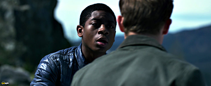 A still #26 from Power Rangers (2017)