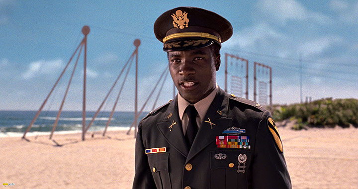 A still #42 from Men in Black 3 (2012)