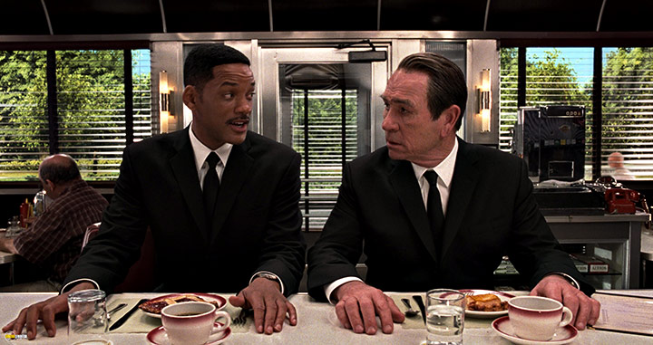 A still #32 from Men in Black 3 (2012)