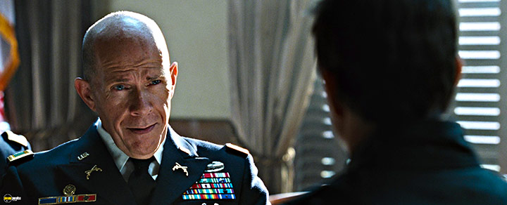 A still #62 from Jack Reacher: Never Go Back (2016)