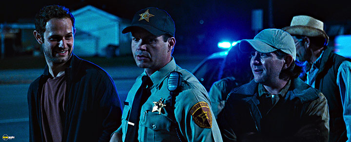 A still #56 from Jack Reacher: Never Go Back (2016)