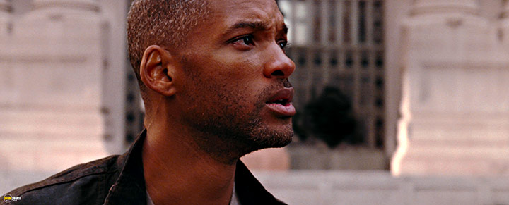 A still #61 from I Am Legend (2007)