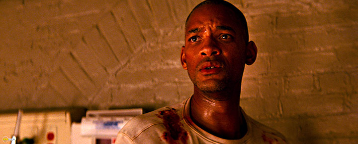 A still #21 from I Am Legend (2007)