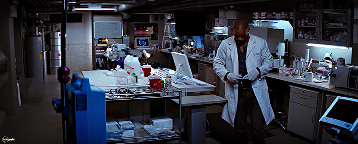 A still #36 from I Am Legend (2007)