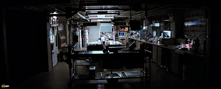 A still #24 from I Am Legend (2007)
