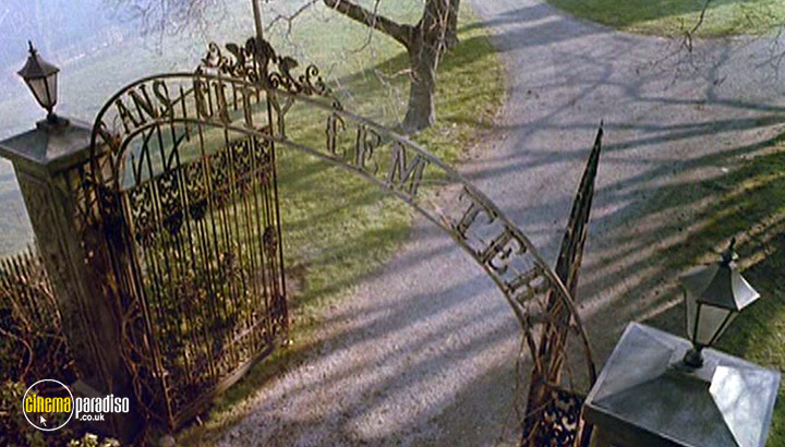 A still #2 from Night of The Living Dead: The Remake (1990)