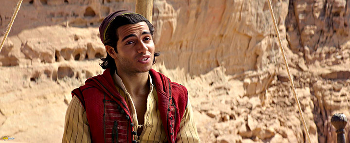 A still #50 from Aladdin (2019)