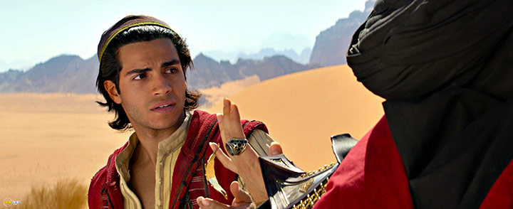 A still #6 from Aladdin (2019)