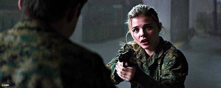 A still #64 from The 5th Wave (2016)
