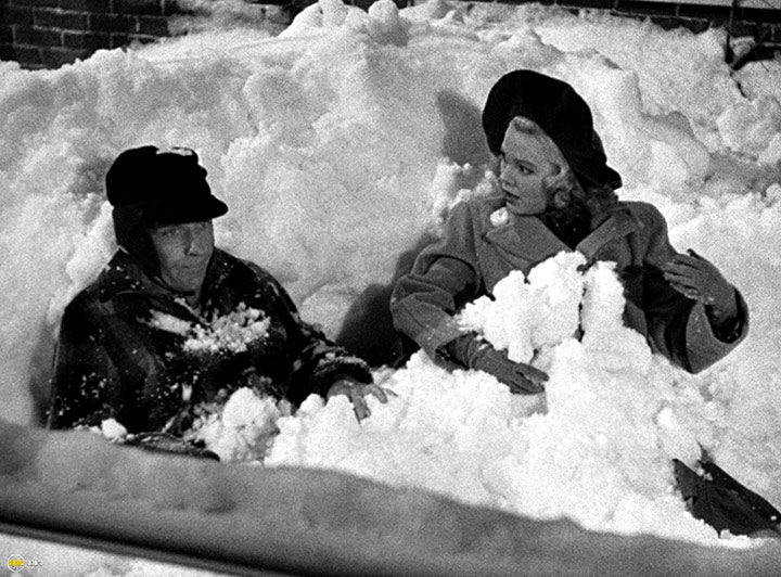 A still #34 from Holiday Inn (1942)