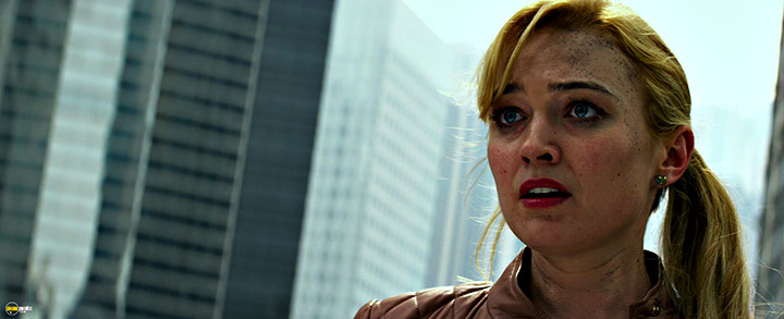 A still #53 from Transformers: Age of Extinction (2014)