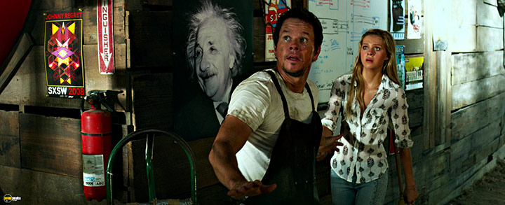 A still #44 from Transformers: Age of Extinction (2014)