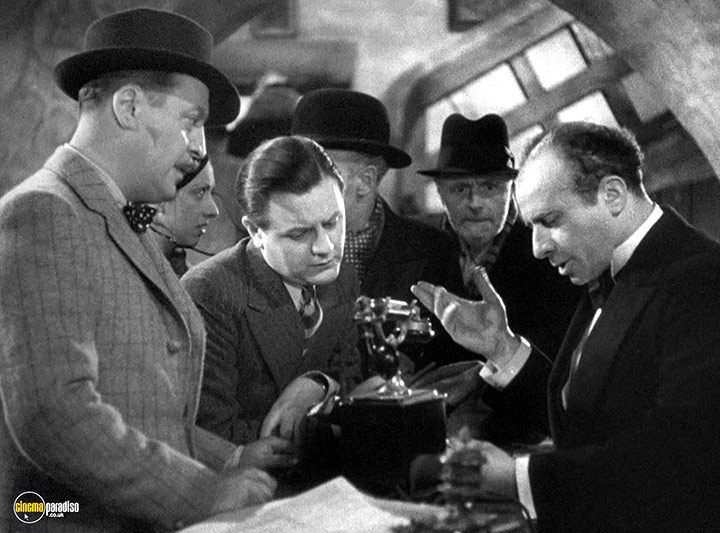 A still #26 from The Lady Vanishes (1938)