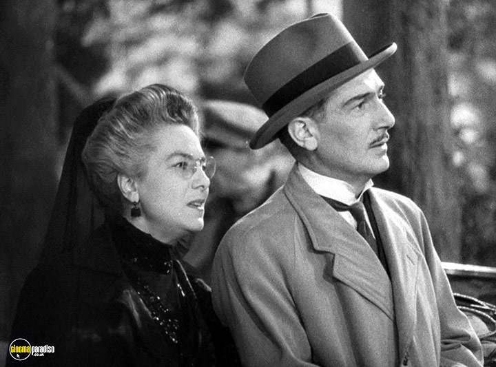 A still #39 from The Lady Vanishes (1938)