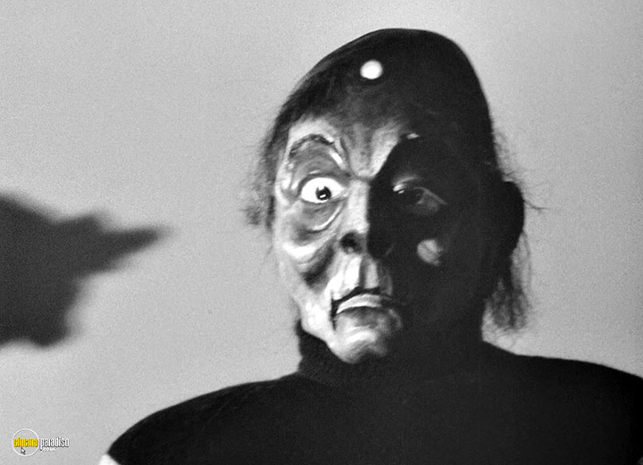 A still #10 from The Curious Dr. Humpp (1969)