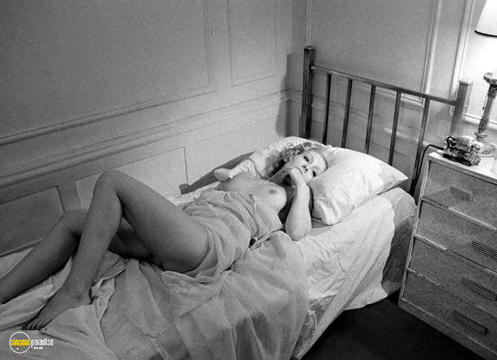 A still #5 from The Curious Dr. Humpp (1969)