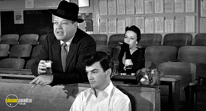 A still #26 from Man in the Vault (1956)