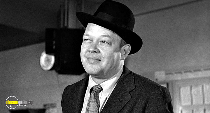 A still #24 from Man in the Vault (1956)