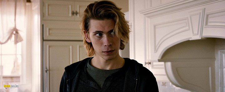 A still #37 from I See You (2019)