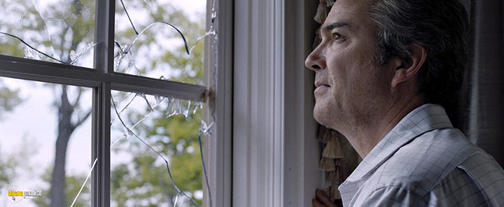 A still #24 from I See You (2019)