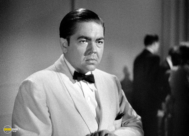 A still #40 from Dead Reckoning (1947)