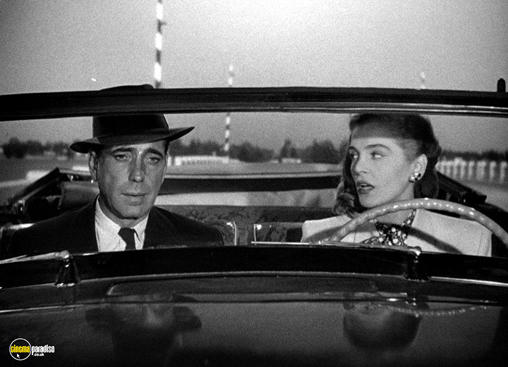 A still #32 from Dead Reckoning (1947)