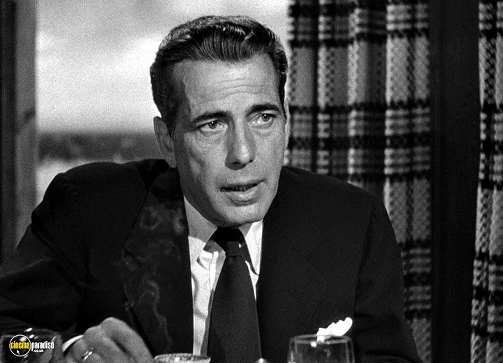 A still #30 from Dead Reckoning (1947)