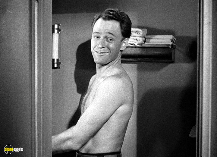 A still #29 from Dead Reckoning (1947)