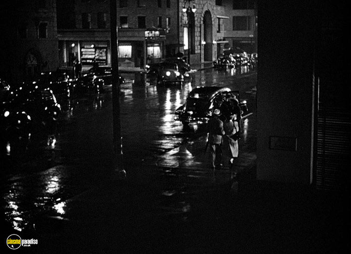 A still #17 from Dead Reckoning (1947)