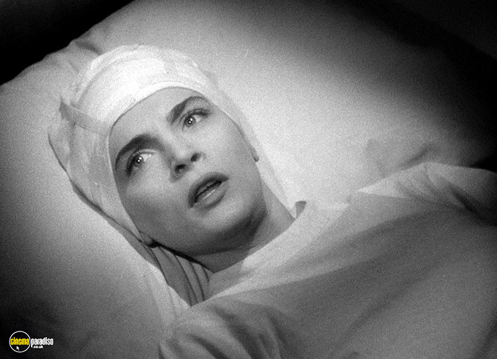 A still #8 from Dead Reckoning (1947)