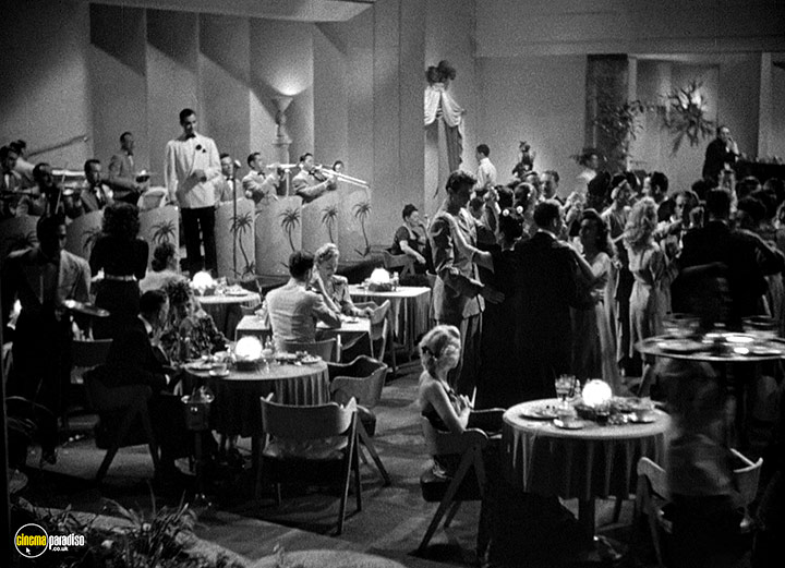 A still #5 from Dead Reckoning (1947)