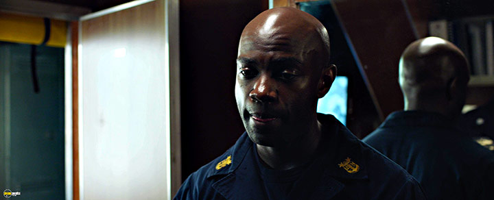 A still #74 from Hunter Killer (2018)