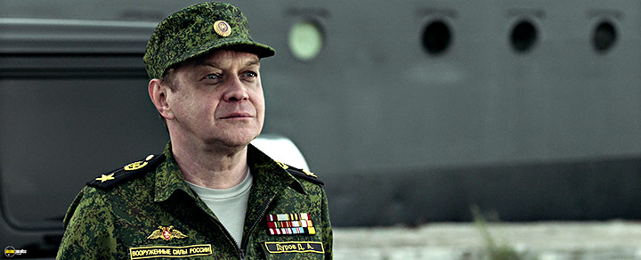 A still #42 from Hunter Killer (2018)