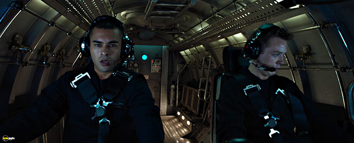 A still #34 from Hunter Killer (2018)