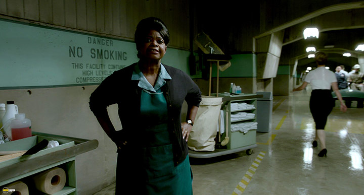A still #72 from The Shape of Water (2017)