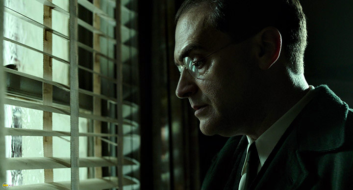 A still #57 from The Shape of Water (2017)