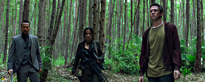 A still #33 from The Predator (2018)