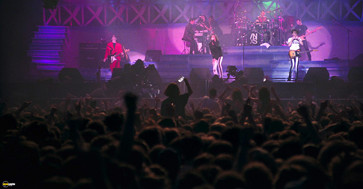 A still #30 from INXS: Live Baby Live (1991)
