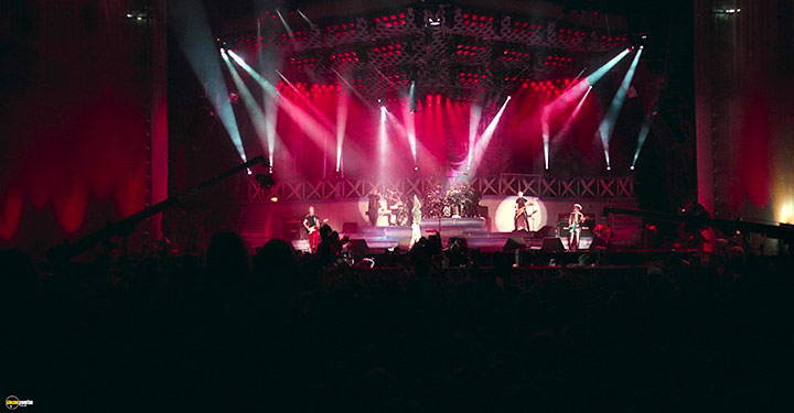 A still #19 from INXS: Live Baby Live (1991)