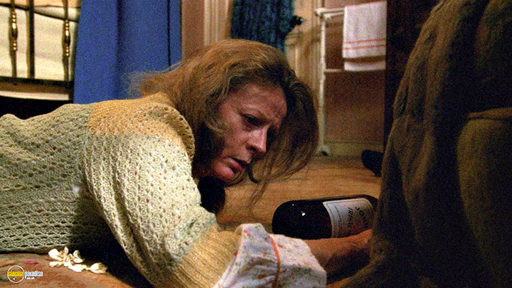 A still #31 from The Lonely Passion of Judith Hearne (1987)