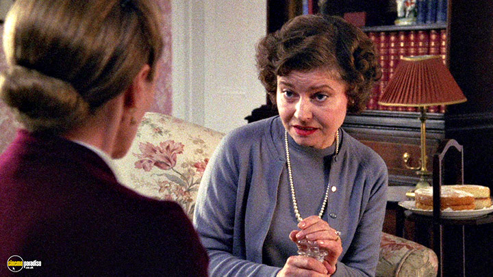 A still #25 from The Lonely Passion of Judith Hearne (1987)