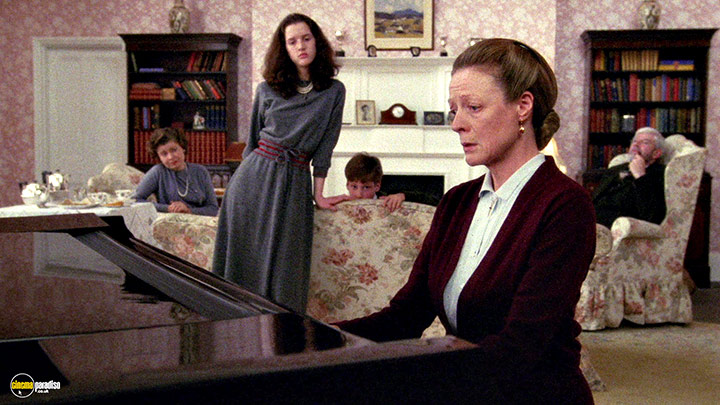 A still #24 from The Lonely Passion of Judith Hearne (1987)