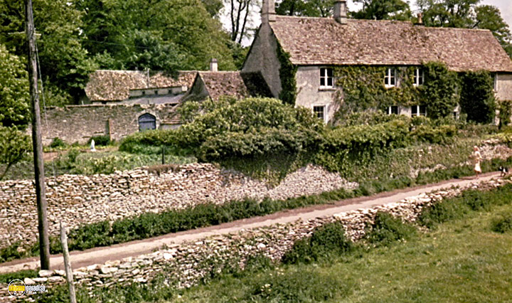 A still #11 from Sky West and Crooked (1966)
